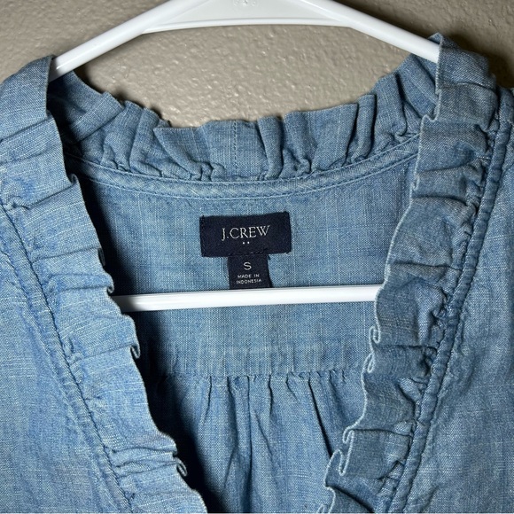 J. Crew Denim Blue 100% Cotton Sleeveless Ruffle Top Women’s Size Small - Picture 10 of 11